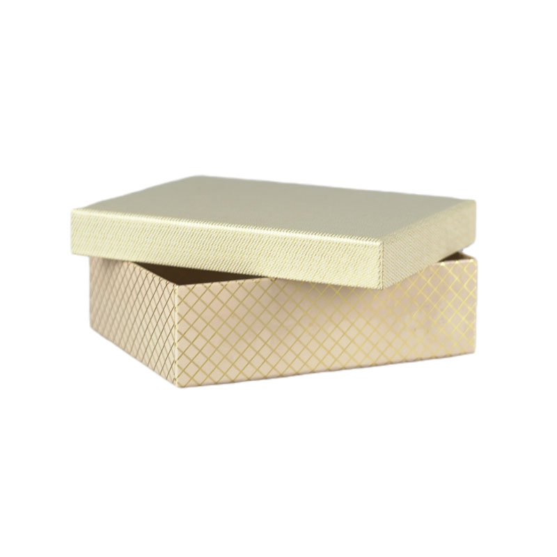 方形米白色纸盒